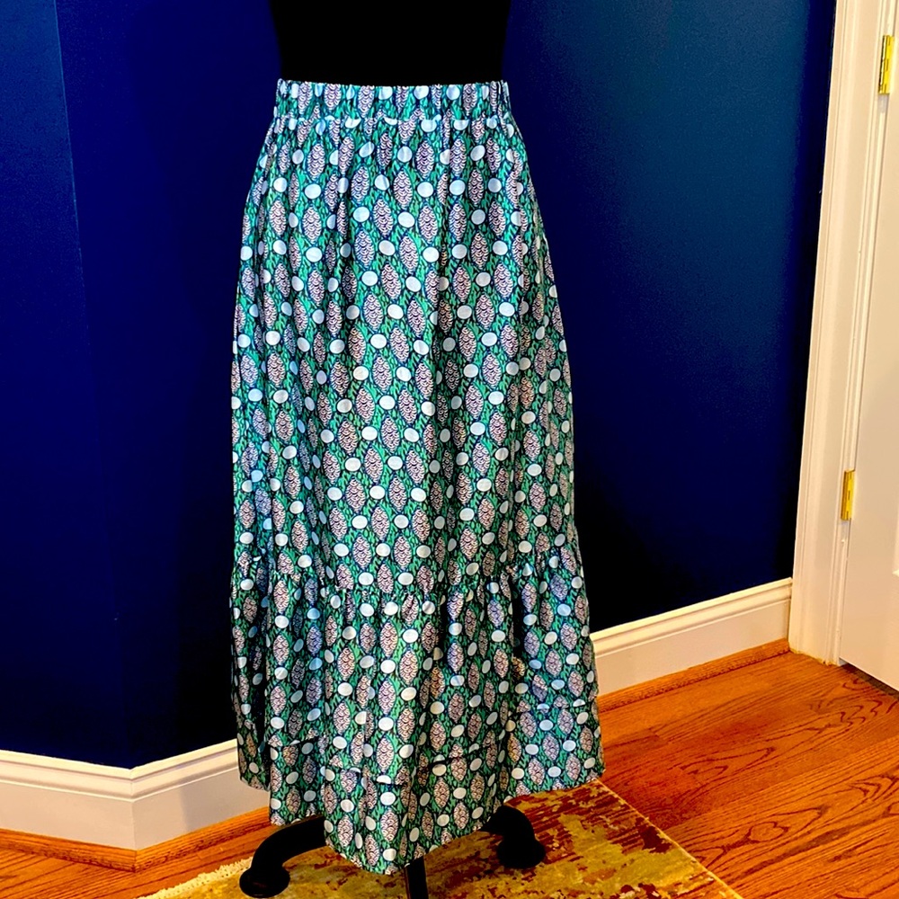 Oc Skirt with Beautiful Saturated Color and Shine size Medium